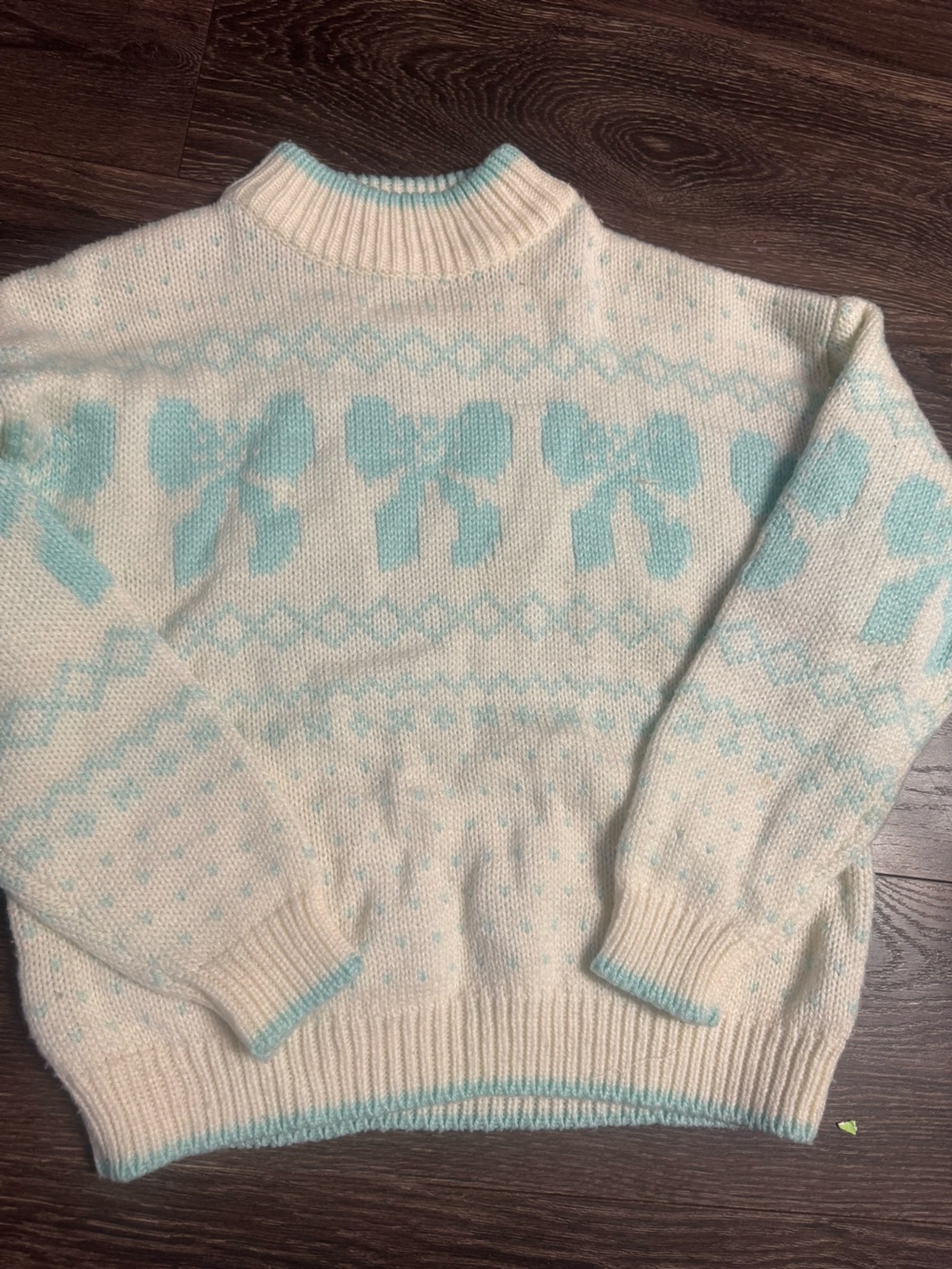 Vintage Helium brand Cream and Light Blue Patterned Crewneck Sweater size medium